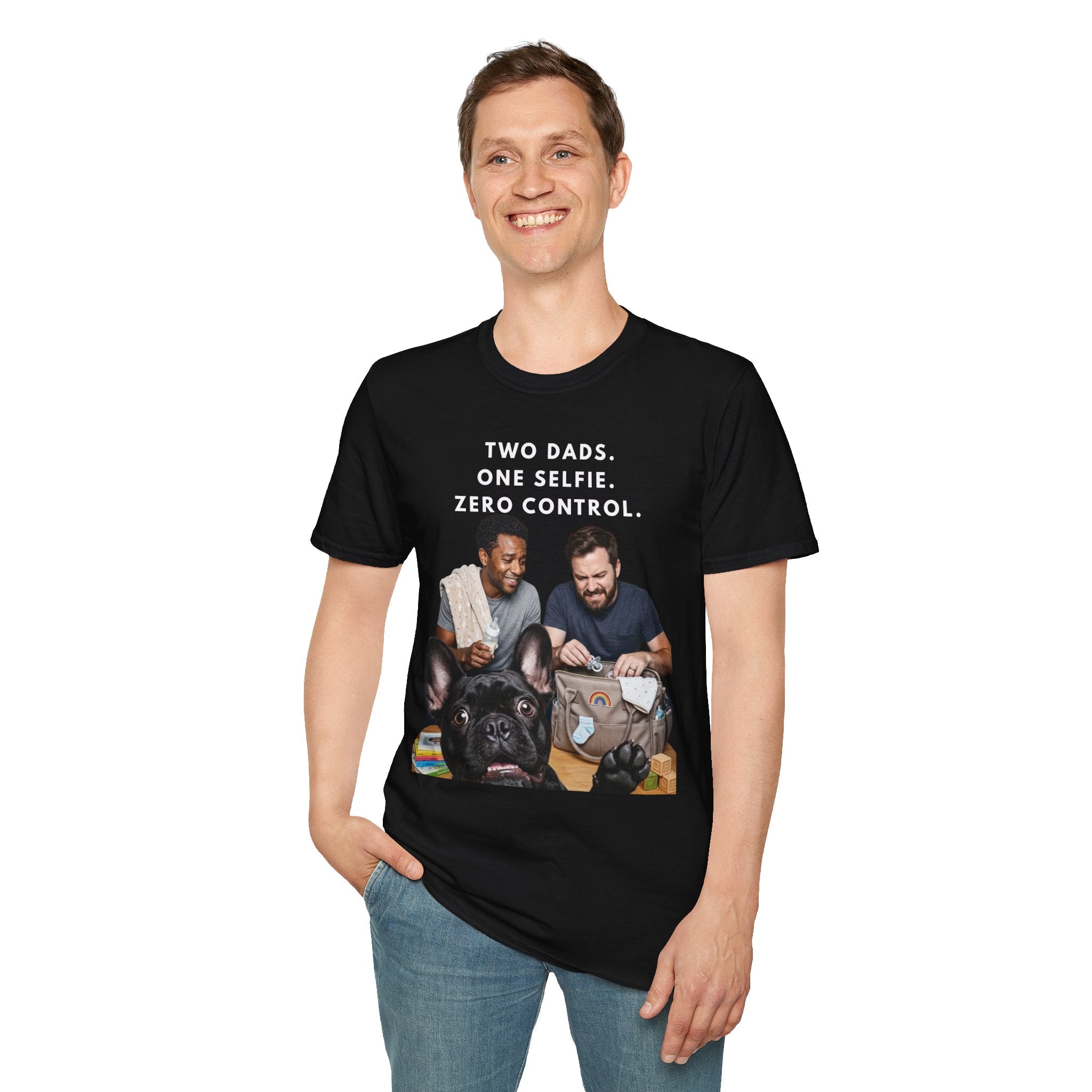 Two Dads One Selfie T-Shirt – Funny Gay Dad Father’s Day Tee